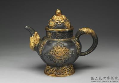 图片[3]-Silver pot with turquoise inlay and gold openwork dragon decoration, Qing dynasty, 18th c., probably a Qing court work-China Archive